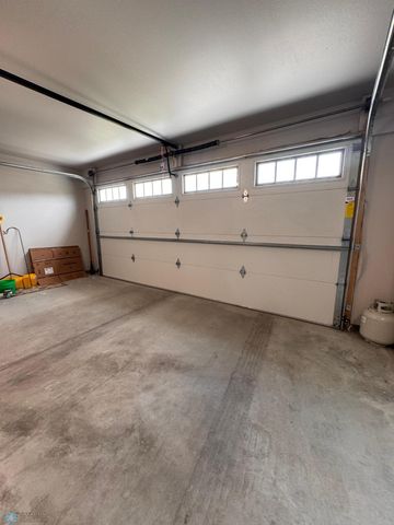 421 Westview Lane E, West Fargo, ND 58078