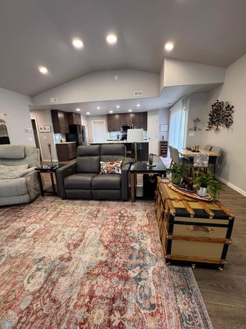 421 Westview Lane E, West Fargo, ND 58078