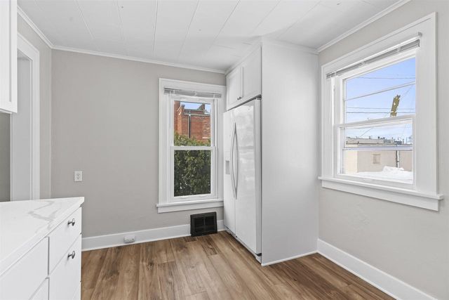 540 W 10TH AVENUE, Oshkosh, WI 54902