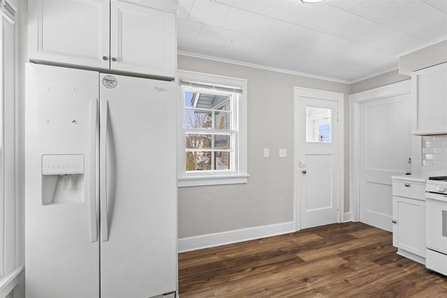 540 W 10TH AVENUE, Oshkosh, WI 54902