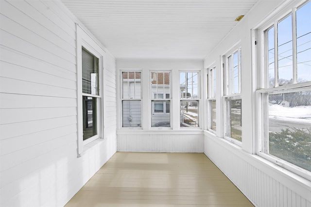 540 W 10TH AVENUE, Oshkosh, WI 54902