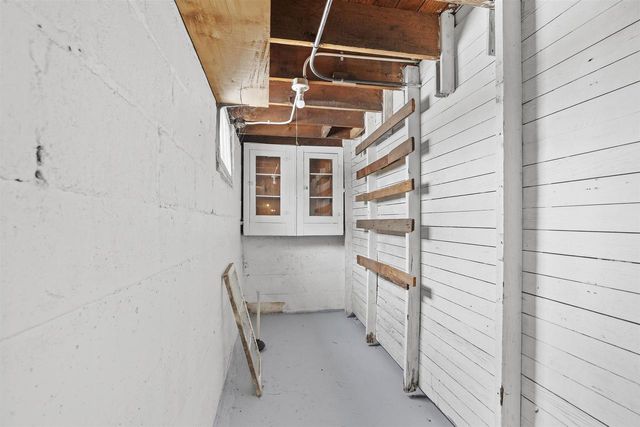 540 W 10TH AVENUE, Oshkosh, WI 54902