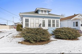 540 W 10TH AVENUE, Oshkosh, WI 54902