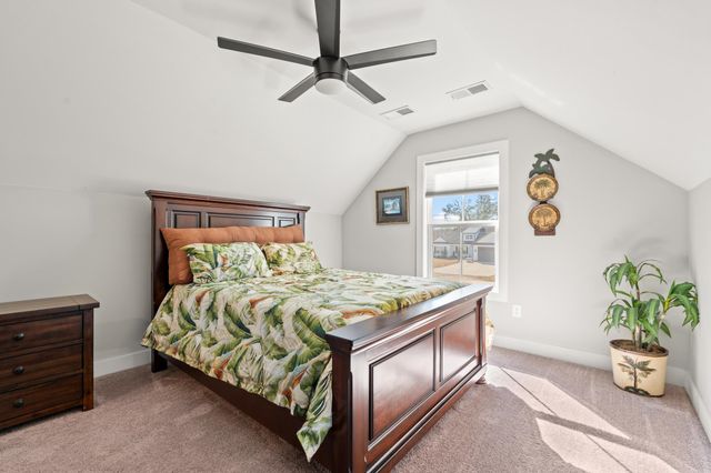 2505 Suzanne Dr., Conway, SC 29526