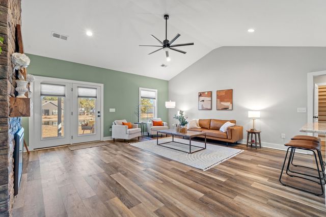 2505 Suzanne Dr., Conway, SC 29526