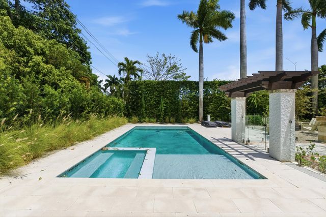 1615 Monroe Street, Hollywood, FL 33020