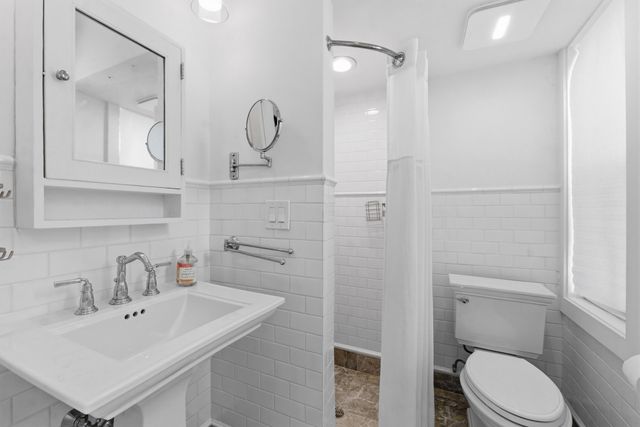 1615 Monroe Street, Hollywood, FL 33020