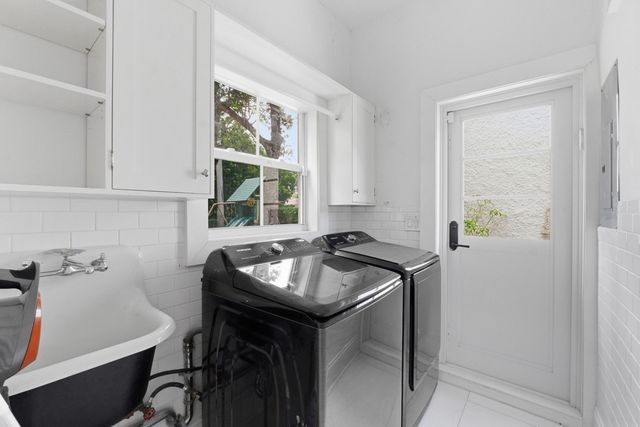 1615 Monroe Street, Hollywood, FL 33020