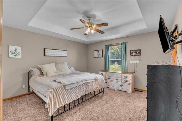 713 N Eagle Pass Drive, Lawrence, KS 66049