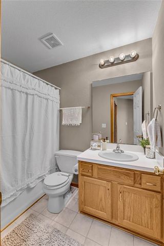 713 N Eagle Pass Drive, Lawrence, KS 66049