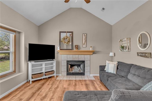 713 N Eagle Pass Drive, Lawrence, KS 66049