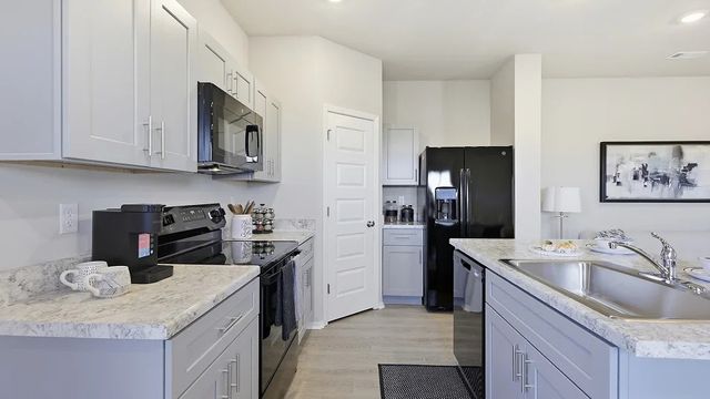 6604 SW Memphis Avenue, Bentonville, AR 72713