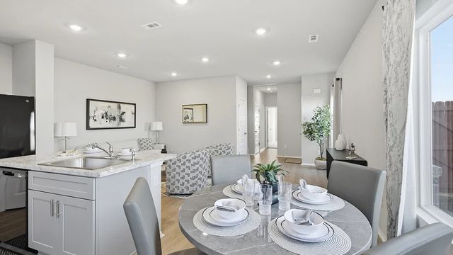 6604 SW Memphis Avenue, Bentonville, AR 72713