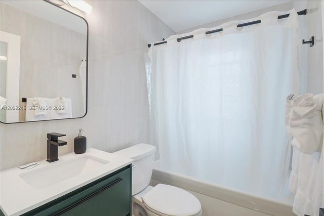 2215 Cleveland Street, Hollywood, FL 33020