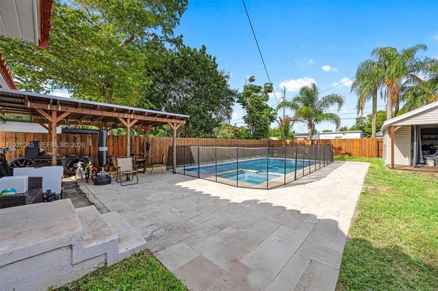 2215 Cleveland Street, Hollywood, FL 33020