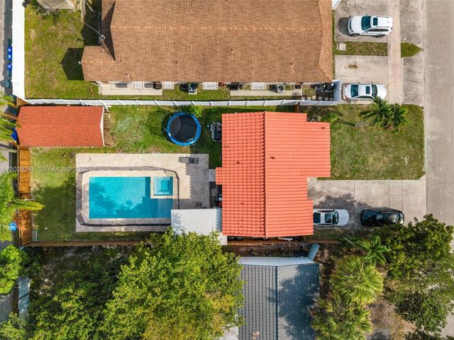 2215 Cleveland Street, Hollywood, FL 33020