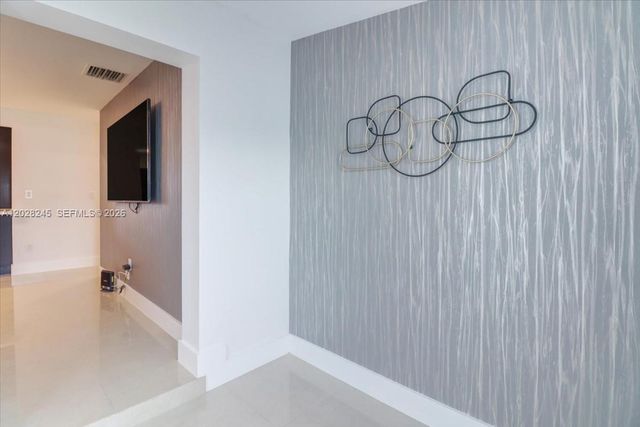 2215 Cleveland Street, Hollywood, FL 33020
