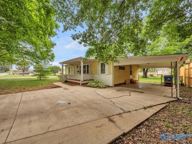 301 Shaw Street, Athens, AL 35611