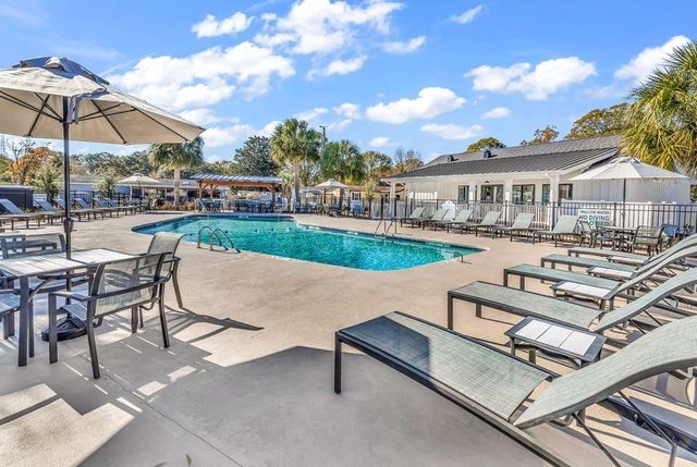 169 Crooked Island Circle, Murrells Inlet, SC 29576