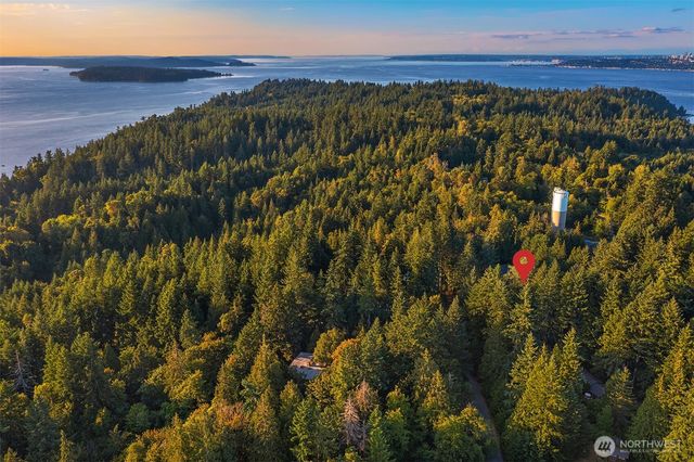 107 133rd Street SW, Vashon, WA 98070