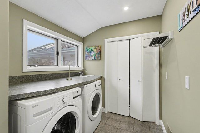 9209 W L Avenue W, Oshtemo Twp, MI 49009