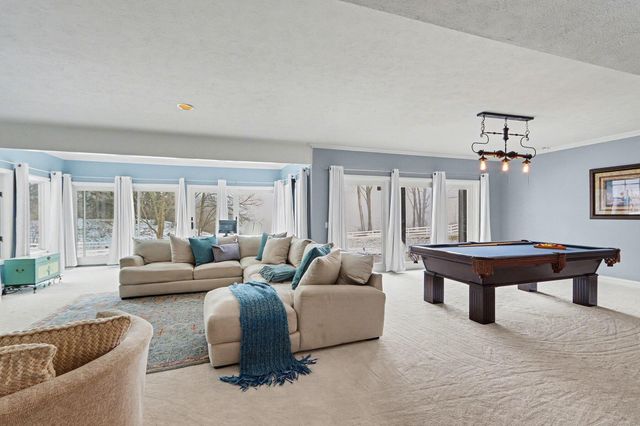 9209 W L Avenue W, Oshtemo Twp, MI 49009