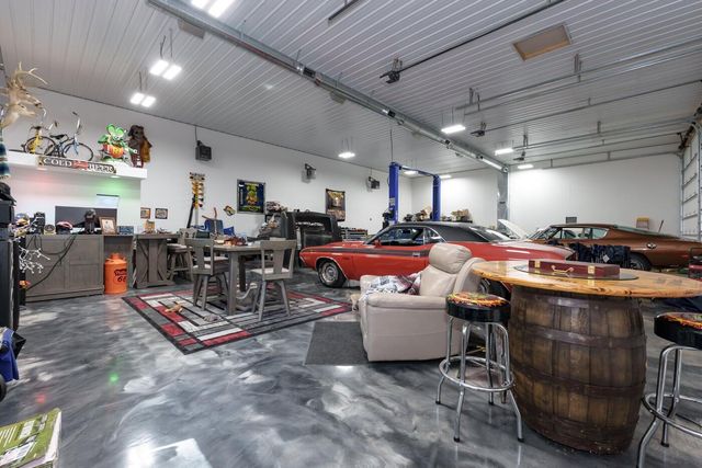 9209 W L Avenue W, Oshtemo Twp, MI 49009