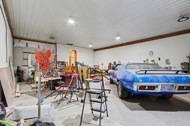 9209 W L Avenue W, Oshtemo Twp, MI 49009