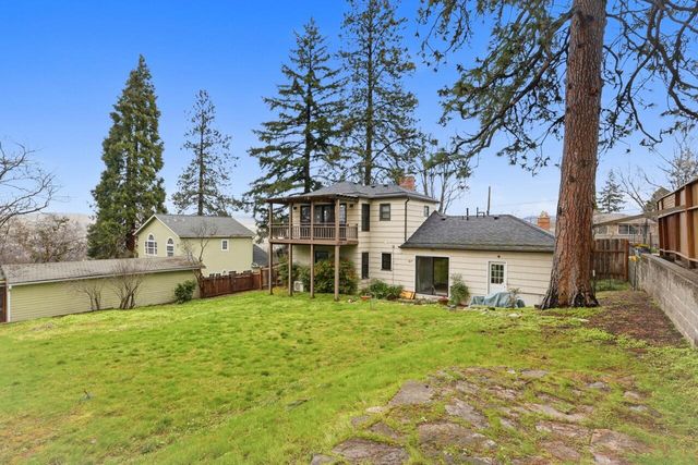 605 Elkader Street, Ashland, OR 97520