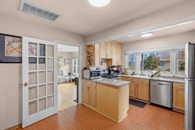 605 Elkader Street, Ashland, OR 97520