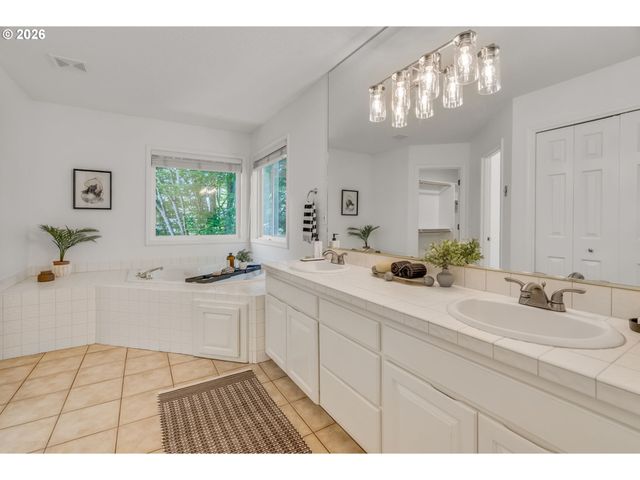 4755 Sw JOSHUA St, Tualatin, OR 97062
