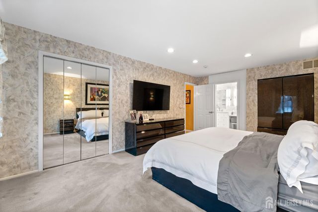 8 Willow Ridge Court, Old Bridge, NJ 08857