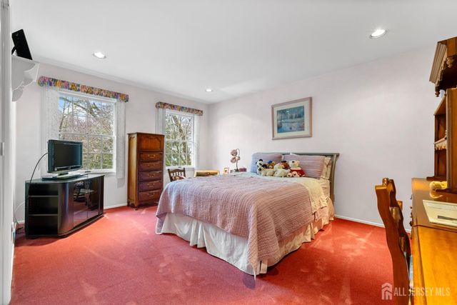 8 Willow Ridge Court, Old Bridge, NJ 08857