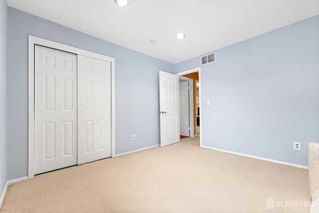 8 Willow Ridge Court, Old Bridge, NJ 08857