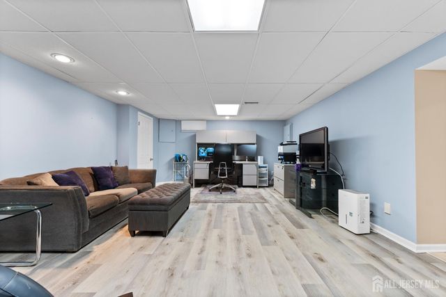 8 Willow Ridge Court, Old Bridge, NJ 08857