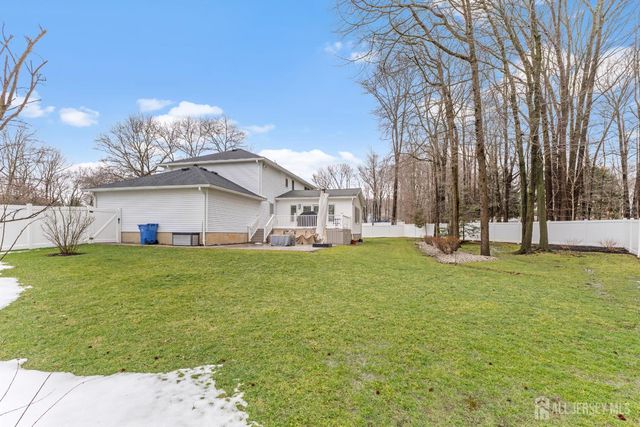 8 Willow Ridge Court, Old Bridge, NJ 08857