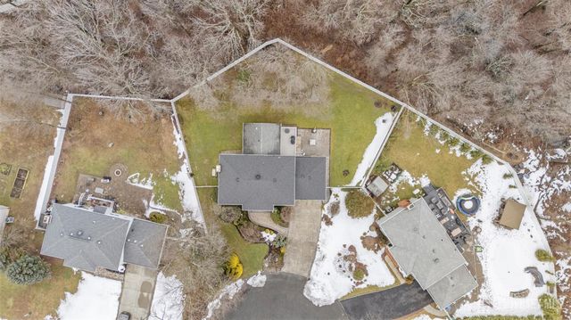 8 Willow Ridge Court, Old Bridge, NJ 08857