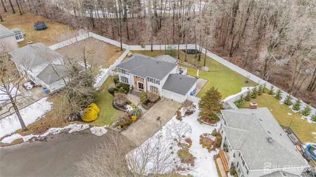 8 Willow Ridge Court, Old Bridge, NJ 08857