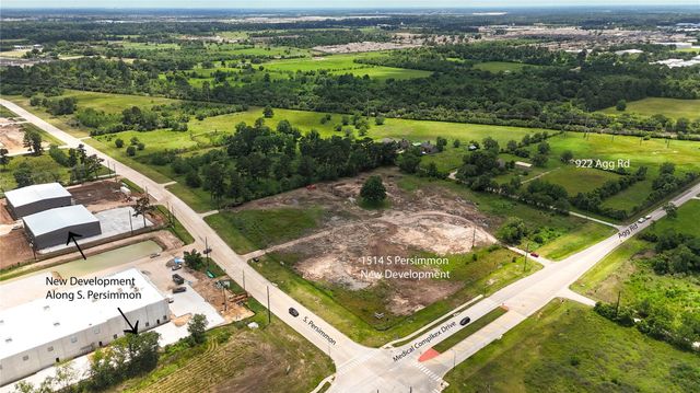 922 Agg Road, Tomball, TX 77375
