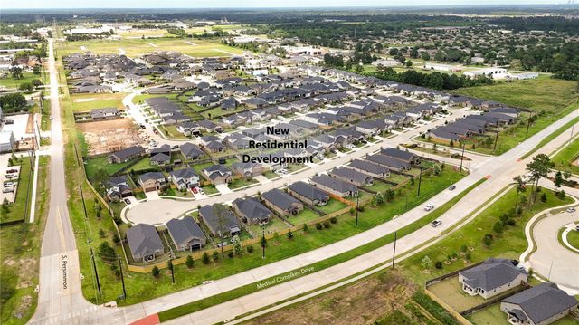 922 Agg Road, Tomball, TX 77375
