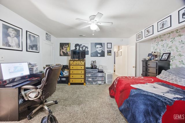 2500 Pine Street, Bakersfield, CA 93301