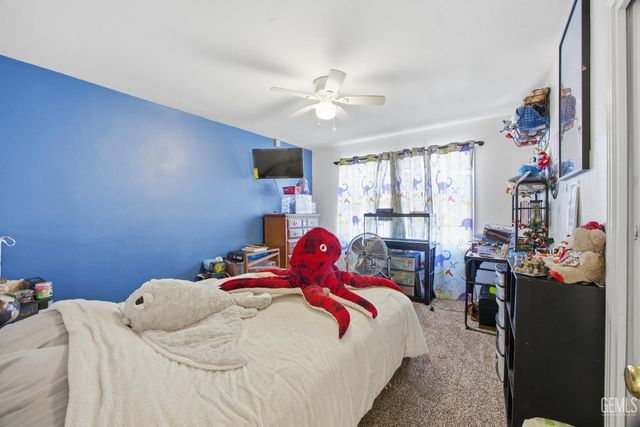 2500 Pine Street, Bakersfield, CA 93301