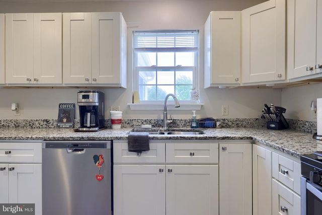 2455 BRANDYWINE LN, York, PA 17404