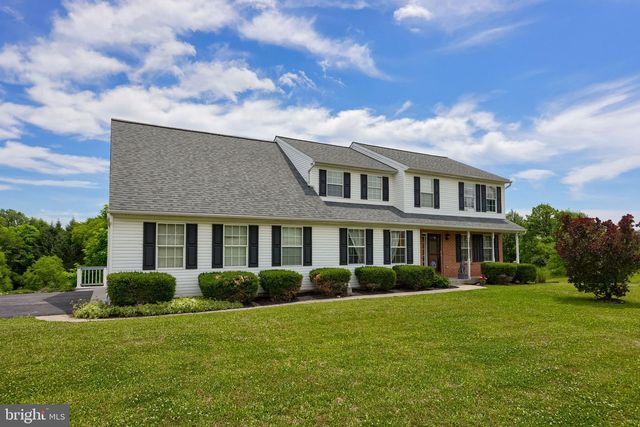 2455 BRANDYWINE LN, York, PA 17404