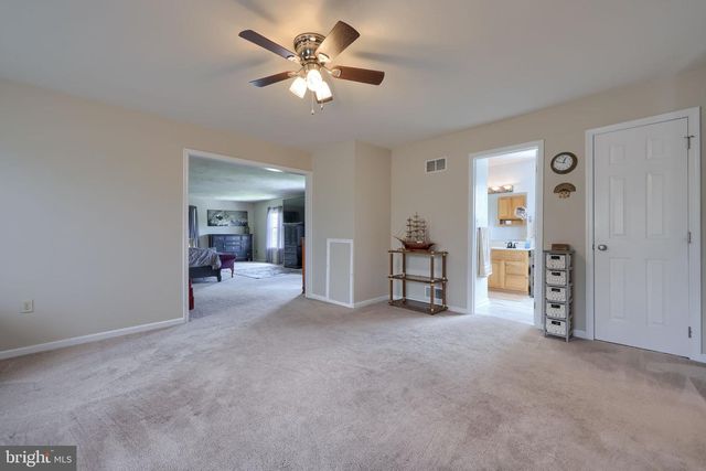 2455 BRANDYWINE LN, York, PA 17404
