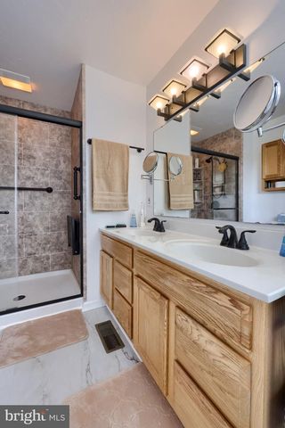 2455 BRANDYWINE LN, York, PA 17404