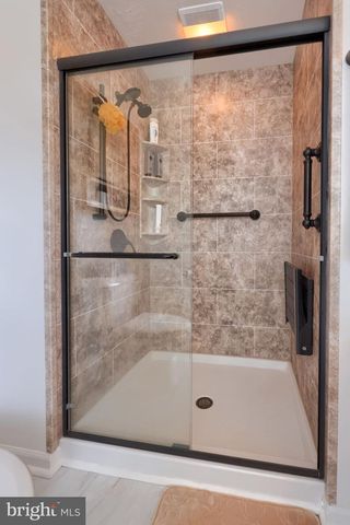 2455 BRANDYWINE LN, York, PA 17404