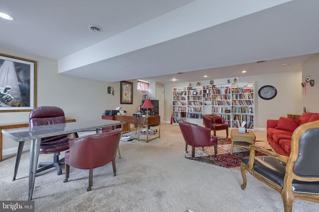 2455 BRANDYWINE LN, York, PA 17404