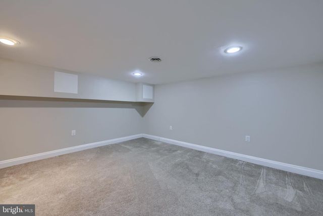 2455 BRANDYWINE LN, York, PA 17404
