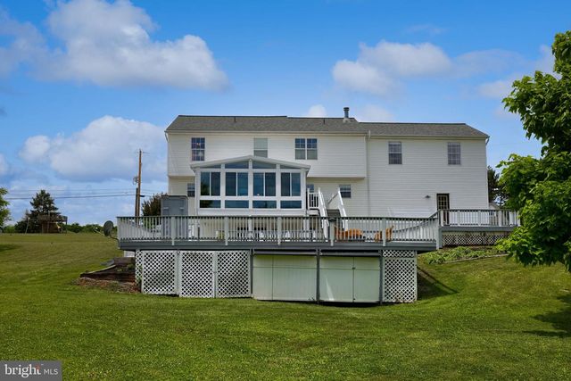 2455 BRANDYWINE LN, York, PA 17404